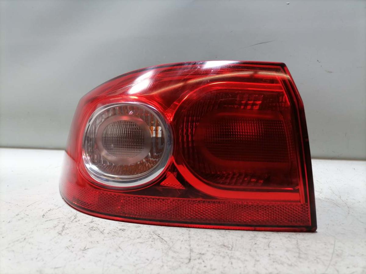 Renault Laguna 2 original R&uuml;cklicht R&uuml;ckleuchte Schlussleuchte aussen links Flie&szlig;heck Facelift Bj.2006